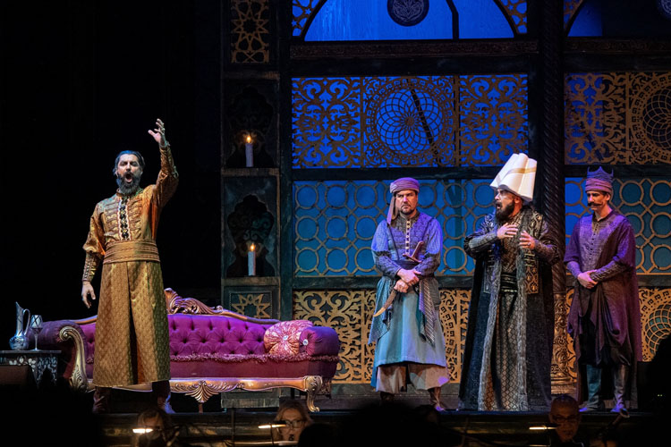 IV. Murat Operasına İstanbul Seyircisinden Yoğun İlgi